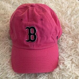 Genuine merchandise woman’s pink Boston Red Sox adjustable baseball hat